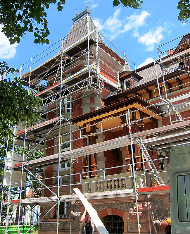 Denkmalschutz-Sanierung Rote Villa